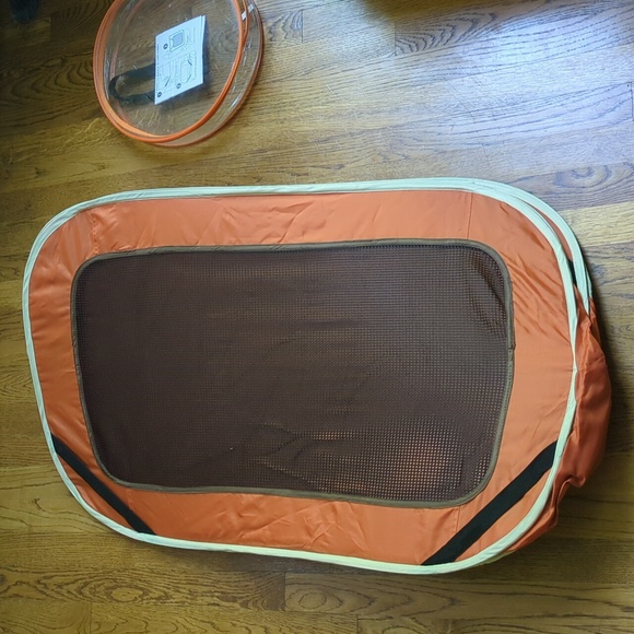 NWOT Pop-up Soft Dog Kennel - Picture 6 of 10